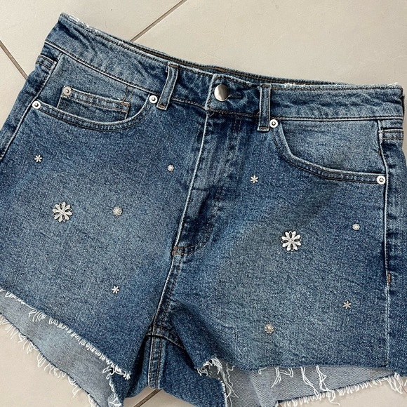 H&M Denim Jean Shorts - Picture 3 of 6